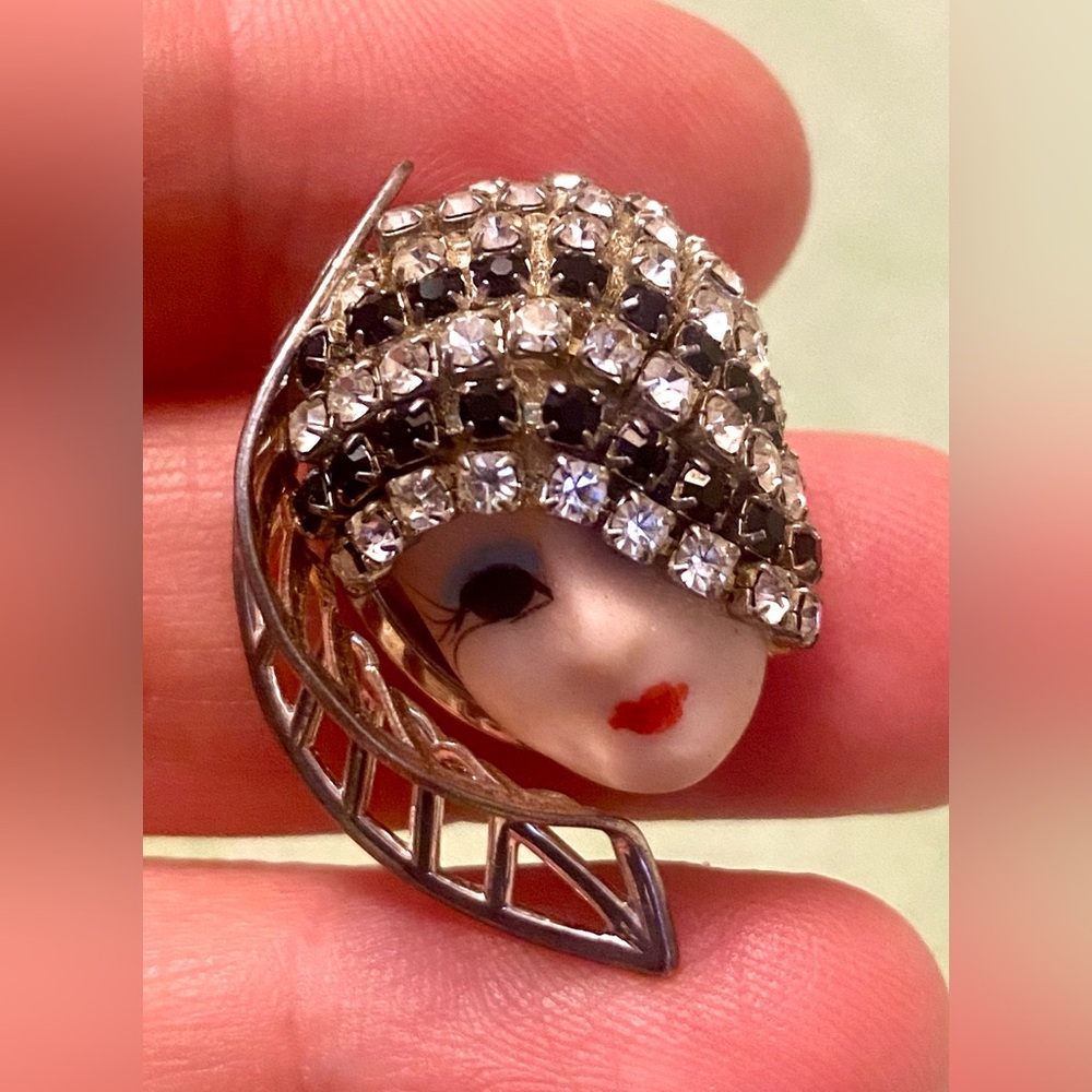 Vintage Doll Face Brooch - Black and Clear Rhinestones